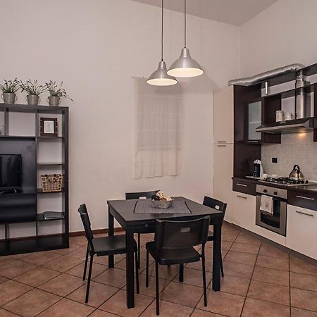 Ferienwohnung Cortile Del Forno Nel Centro Storico Arona Exterior foto
