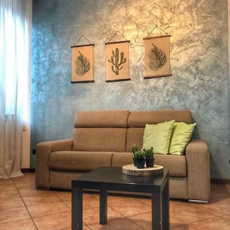 Ferienwohnung Cortile Del Forno Nel Centro Storico Arona Exterior foto
