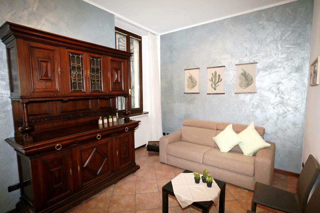 Ferienwohnung Cortile Del Forno Nel Centro Storico Arona Exterior foto