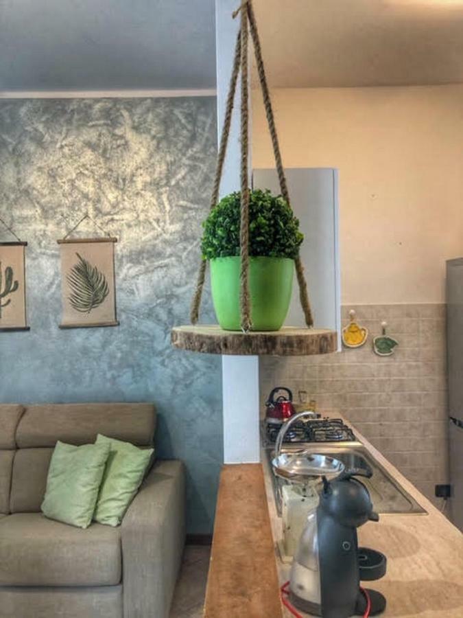 Ferienwohnung Cortile Del Forno Nel Centro Storico Arona Exterior foto
