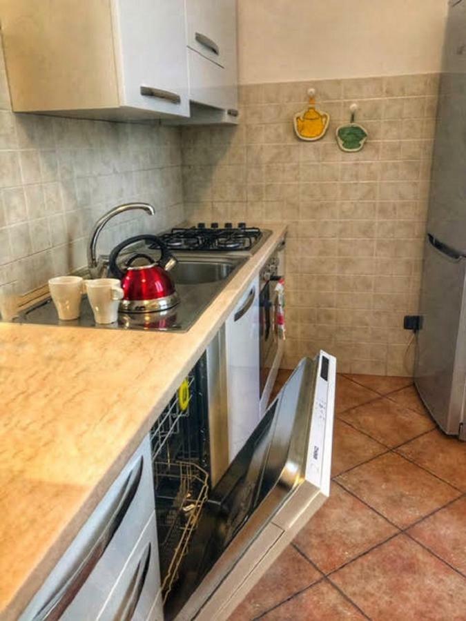 Ferienwohnung Cortile Del Forno Nel Centro Storico Arona Exterior foto